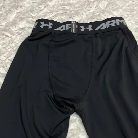 Under Armour Compression capris. - Picture 4 of 4